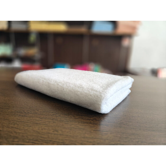 bath towel white
